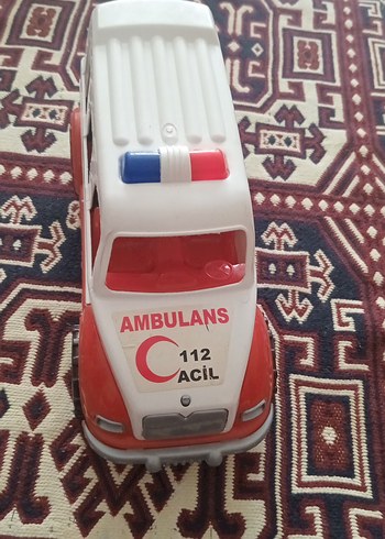 Renkli Beyaz Ambulans Oyuncak Araba