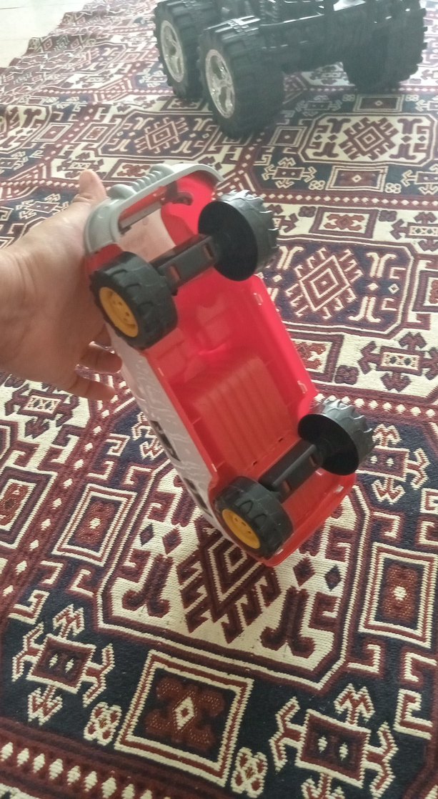 Renkli Beyaz Ambulans Oyuncak Araba - Görsel 2