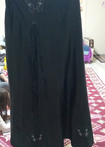 Siyah Nakışlı Uzun Kadın Elbise - Görsel 3