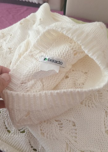 Beyaz Nakışlı Örgü Çocuk Bere ve Atkı Seti - Görsel 2