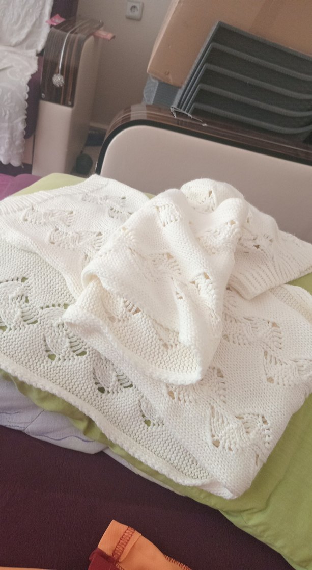 Beyaz Nakışlı Örgü Çocuk Bere ve Atkı Seti - Görsel 3