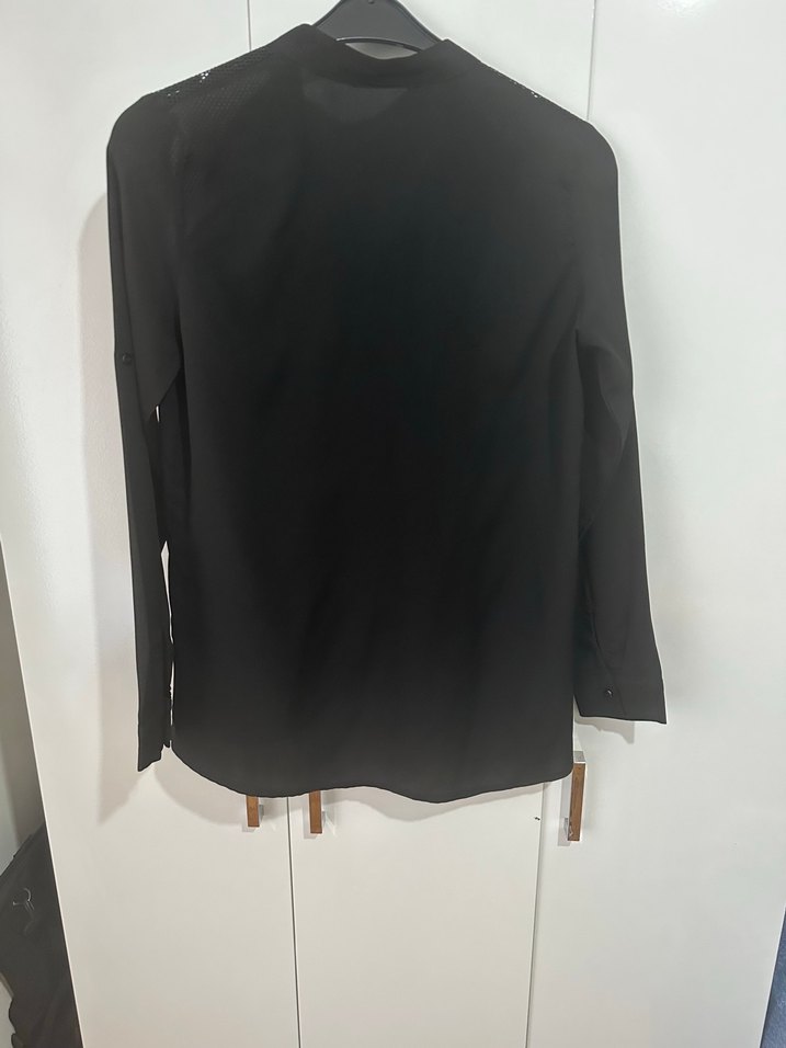 Uzun Kollu Siyah V Yaka Kadın Gömlek - Görsel 2