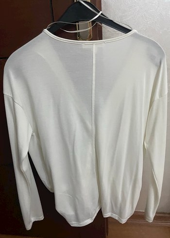 Beyaz V Yakalı Drapeli Kadın Bluz - Görsel 4