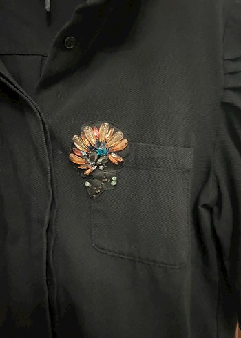 Siyah Düğmeli Kısa Kollu Kadın Gömlek - Görsel 4