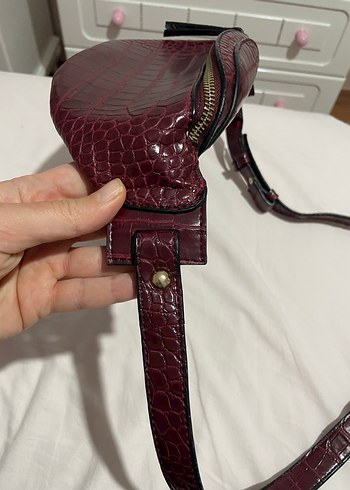 Bordo Deri Kemerli Yılan Desenli Kadın Çanta - Görsel 4