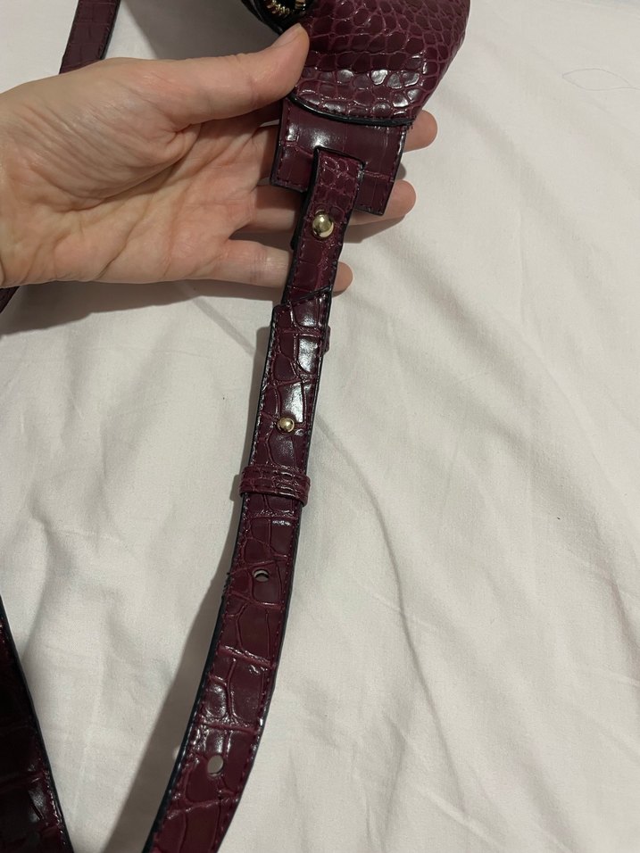 Bordo Deri Kemerli Yılan Desenli Kadın Çanta - Görsel 3