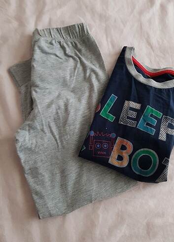 7 Yaş Beden Erkek çocuk pijama takımı
