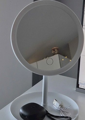 Ayarlanabilir Işıklı Beyaz Makyaj Aynası - Görsel 2