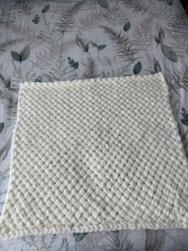 Beyaz Örgü Çocuk Battaniyesi - Görsel 2