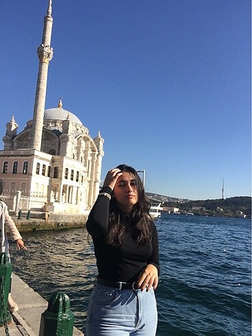 Boğazlı body