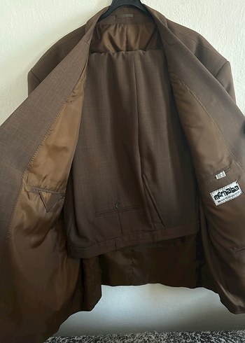 Kahverengi Düğmeli Erkek Takım - Görsel 4