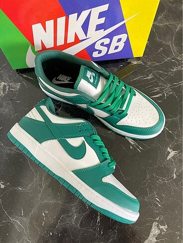 Nike dunk low