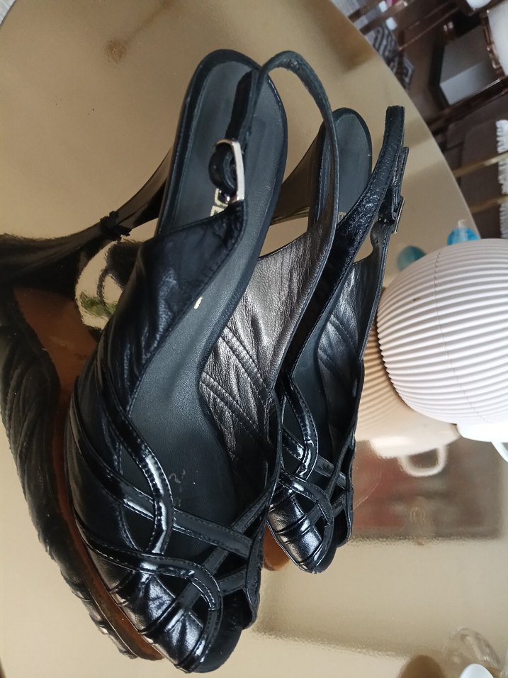 Siyah Yılan Desenli Dolgu Topuklu Kadın Ayakkabı - Görsel 2