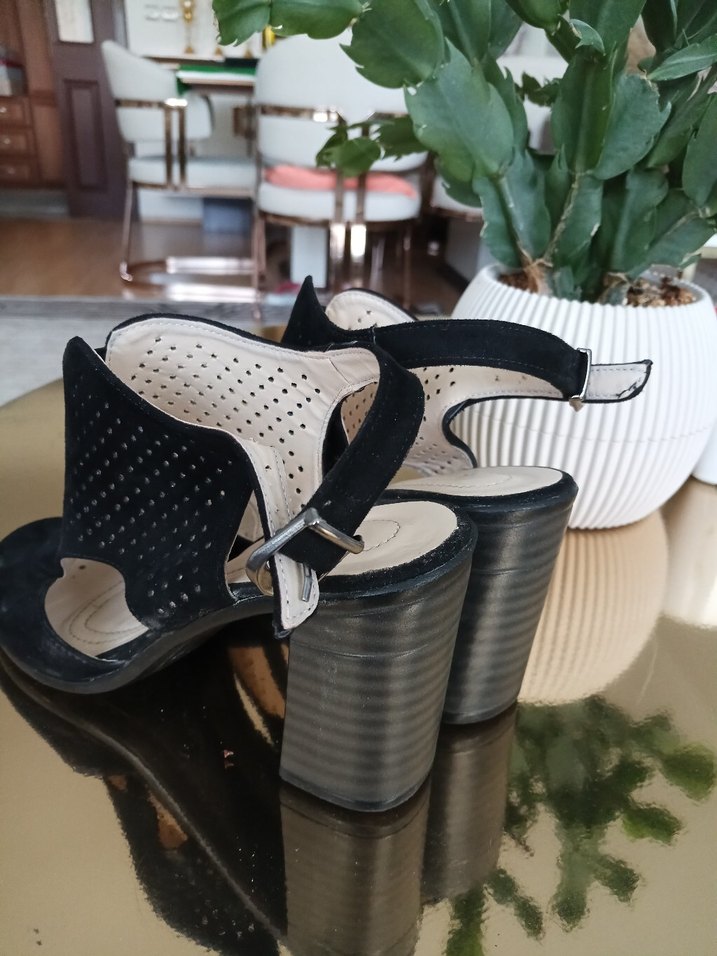 Siyah Tokalı Dolgu Topuklu Kadın Abiye Ayakkabı - Görsel 3