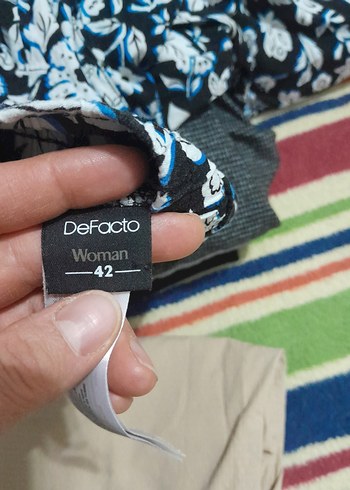 Gri Çiçek Desenli kapri - Görsel 5