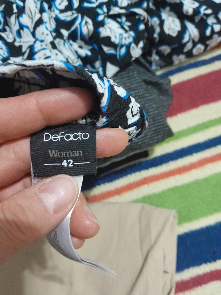 Gri Çiçek Desenli kapri - Görsel 5