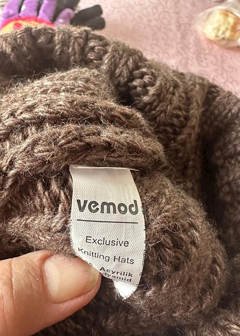 Kürk Detaylı Parlak Kahverengi Kadın Bere - Görsel 3