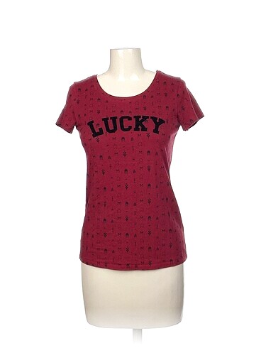 Diğer T-shirt %70 İndirimli.