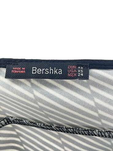 xs Beden çeşitli Renk Bershka Mini Üst %70 İndirimli.
