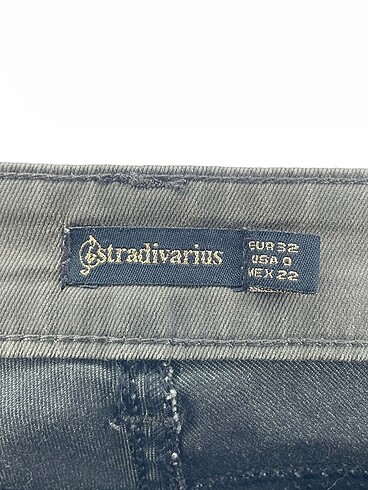 32 Beden haki Renk Stradivarius Jean / Kot %70 İndirimli.