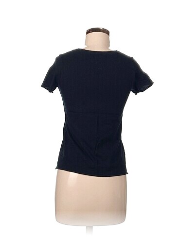 s Beden Pull and Bear T-shirt %70 İndirimli.