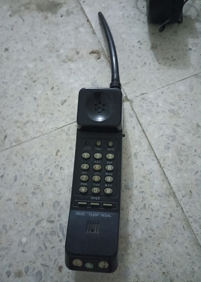 Telefonlar. Çalışmıyor olabilir. Dekor amaçlı kullanılabilir  - Görsel 4