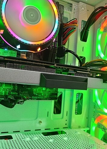 GAMİNG SİSTEM / 1070 8GB E.K / İ3 10.NESİL İŞLEMCİ/ 16GB RAM 