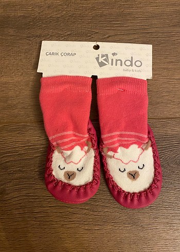 Kindo Pembe Nakışlı Kız Çocuk Örgü Ev Çorabı - Görsel 4