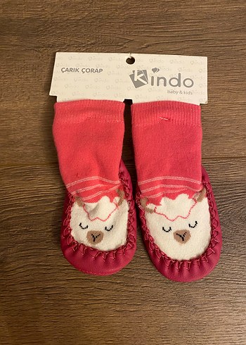 Kindo Pembe Nakışlı Kız Çocuk Örgü Ev Çorabı - Görsel 3