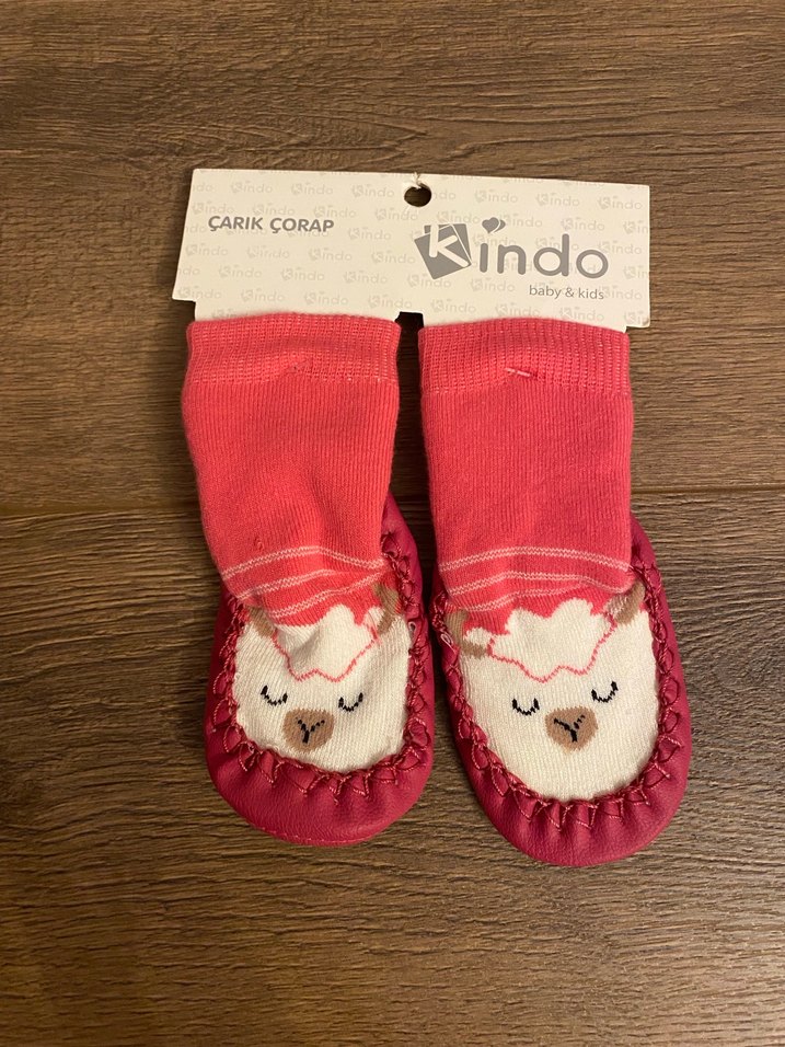 Kindo Pembe Nakışlı Kız Çocuk Örgü Ev Çorabı - Görsel 4