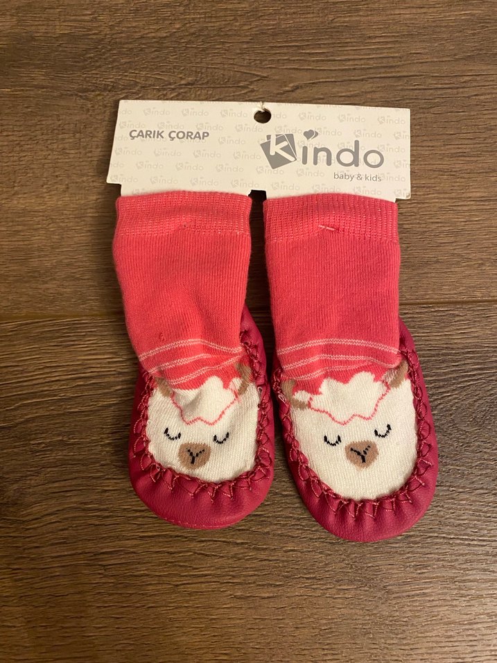 Kindo Pembe Nakışlı Kız Çocuk Örgü Ev Çorabı - Görsel 3