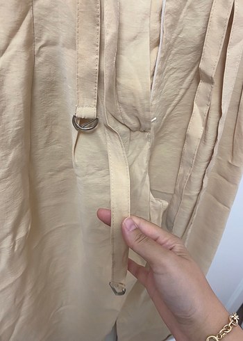 Bej Kemerli Rahat Kesim Pantolon - Görsel 5