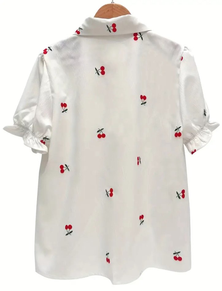 Kiraz Çiçeği Baskılı Beyaz Kısa Kollu Kadın Gömlek - Görsel 2