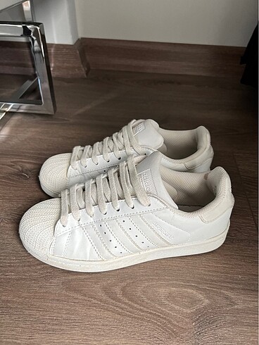 Adidas superstar