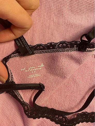 Urban Outfitters Urban outfitters pembe crop büstiyer üst