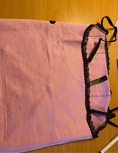 s Beden Urban outfitters pembe crop büstiyer üst
