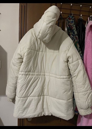 Kadın Beyaz Puff Mont, Yüksek Yaka, Uzun Kollu - Görsel 3