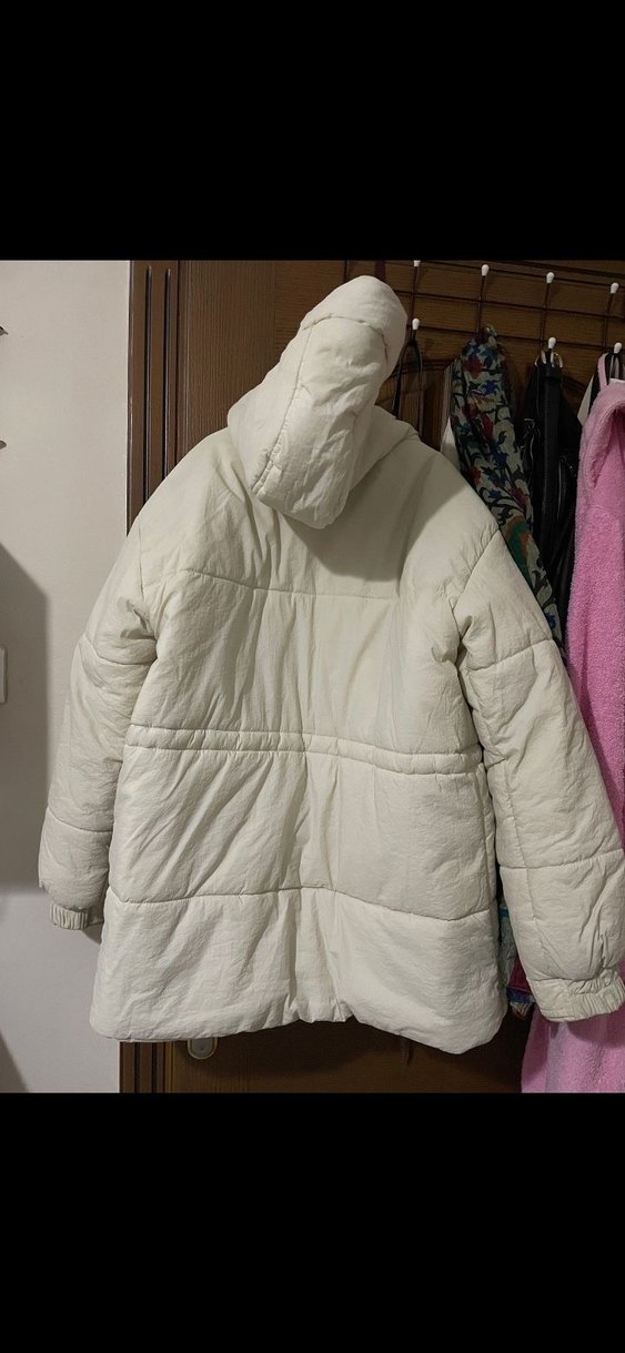 Kadın Beyaz Puff Mont, Yüksek Yaka, Uzun Kollu - Görsel 3