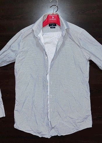 Düğmeli Uzun Kollu Erkek Gömlekler - Görsel 4