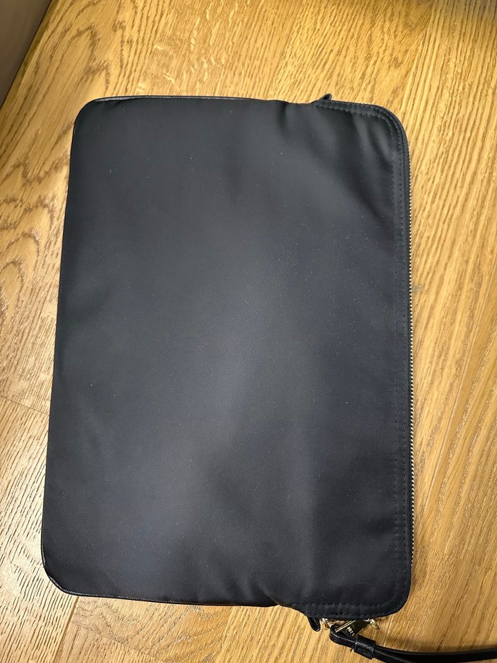 Mango Bilgisayar Çantası - Görsel 3