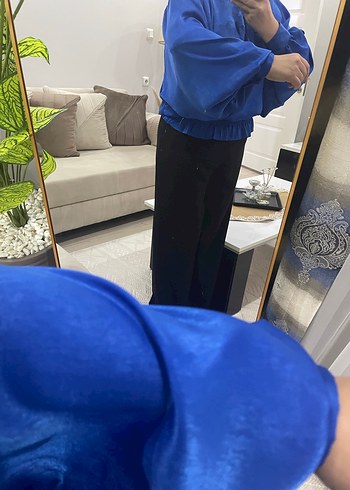 Mavi Yüksek Yakalı Uzun Kollu Kadın Bluz - Görsel 3