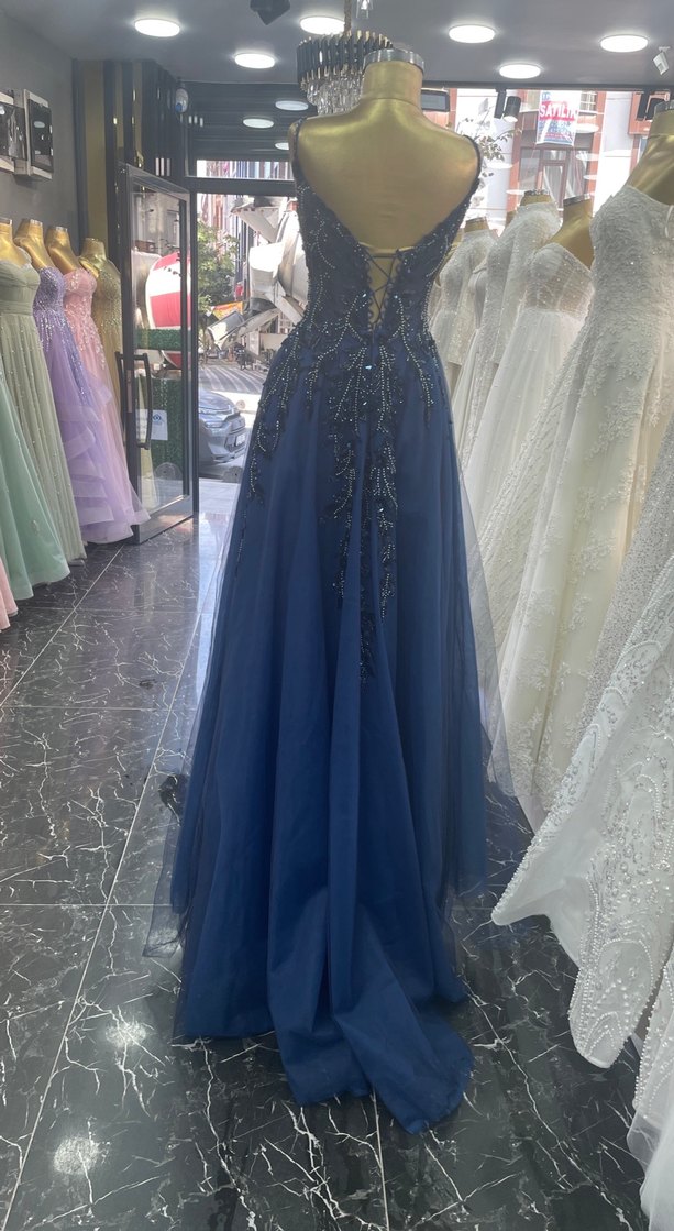 Boncuk İşlemeli Lacivert Uzun Abiye Elbise SATILIK - Görsel 5