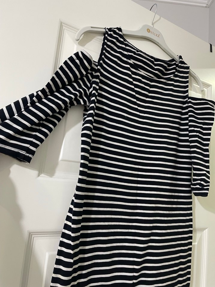 Çizgili Uzun Siyah Elbise - Görsel 2