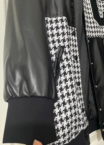 Düğmeli Siyah Deri Desenli Bomber Ceket - Görsel 3