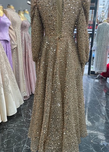 Uzun Kollu Parlak Kahverengi Payetli Abiye Elbise - Görsel 5