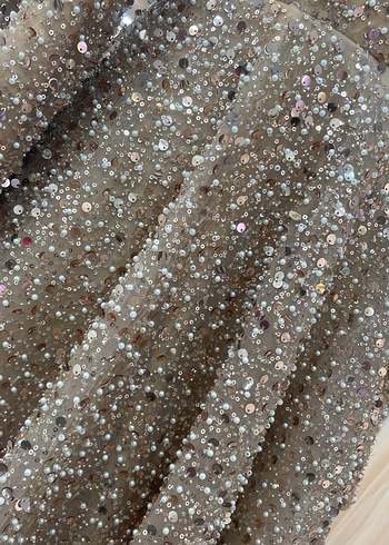 Uzun Kollu Parlak Kahverengi Payetli Abiye Elbise - Görsel 2