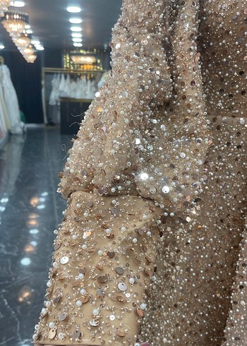 Uzun Kollu Parlak Kahverengi Payetli Abiye Elbise - Görsel 3