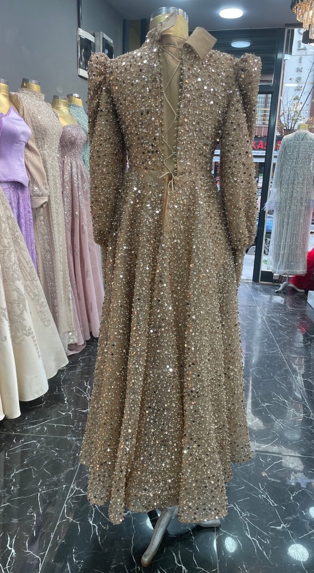 Uzun Kollu Parlak Kahverengi Payetli Abiye Elbise - Görsel 5