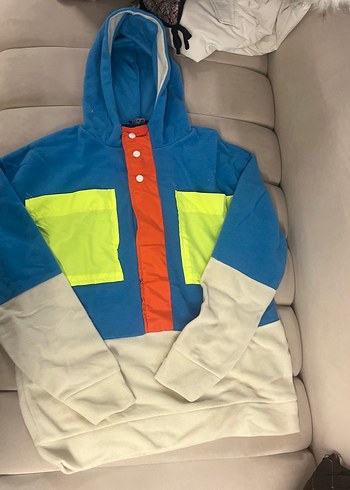 Kapüşonlu Düğmeli Kadın Sweatshirt