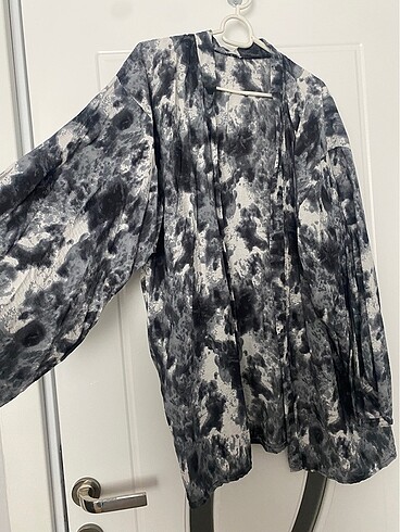 Desenli kimono